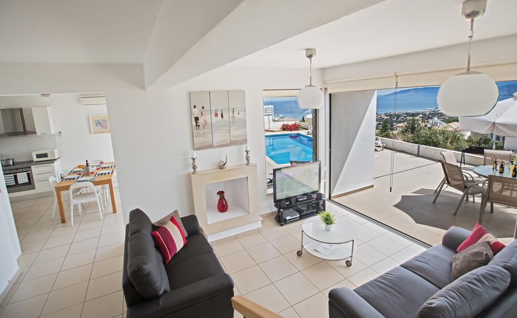 Esprit Villa 20 Polis Room photo