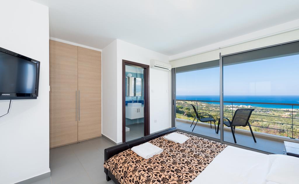 Esprit Villa 20 Polis Room photo